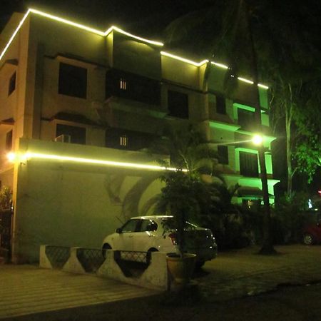 Hotel Sai Regency Даман Екстериор снимка