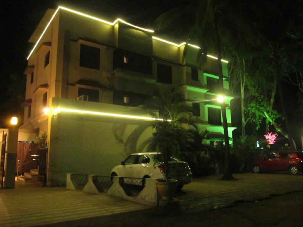 Hotel Sai Regency Даман Екстериор снимка