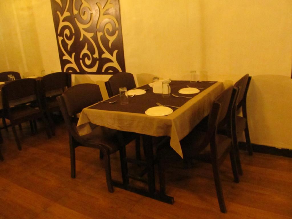 Hotel Sai Regency Даман Екстериор снимка