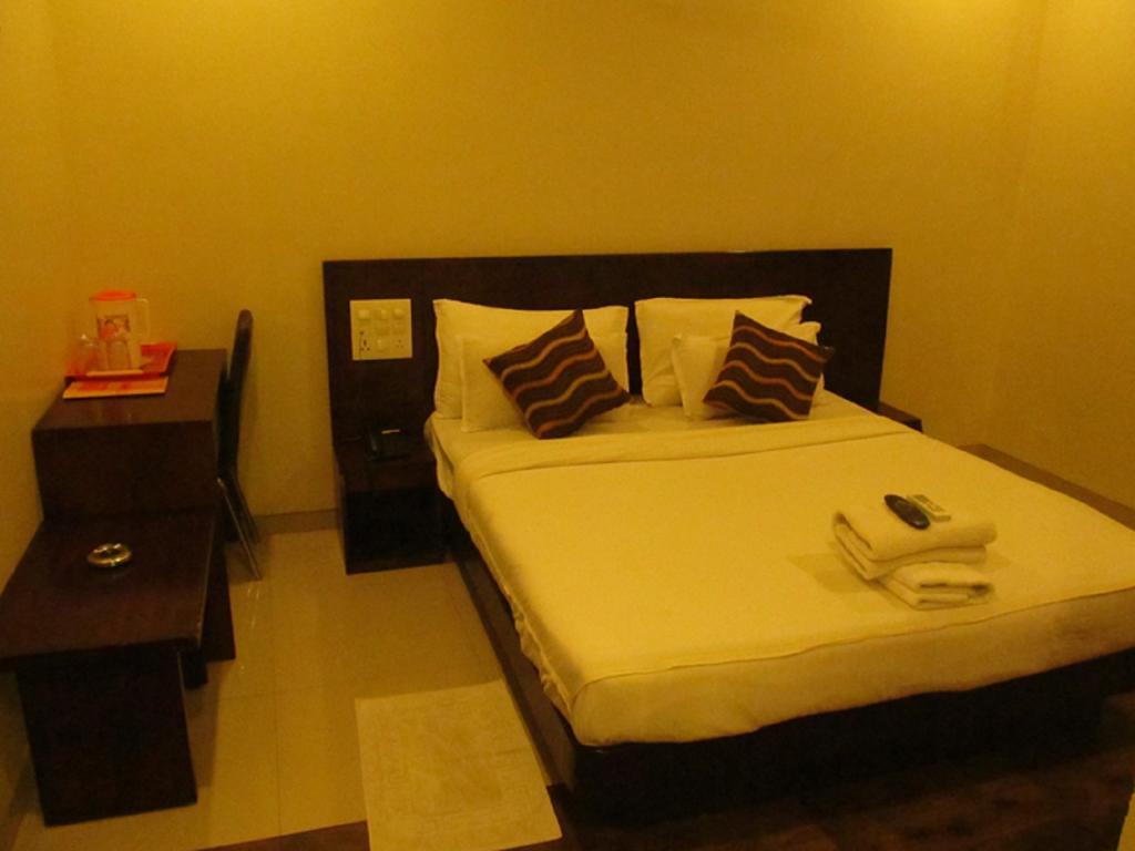 Hotel Sai Regency Даман Екстериор снимка
