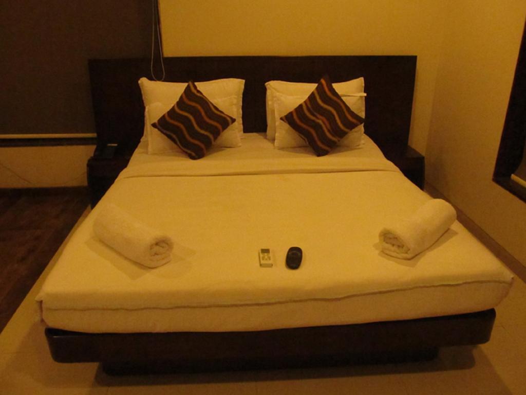 Hotel Sai Regency Даман Екстериор снимка