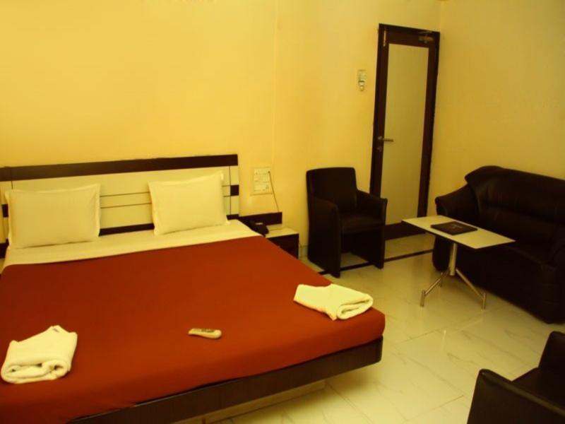 Hotel Sai Regency Даман Екстериор снимка